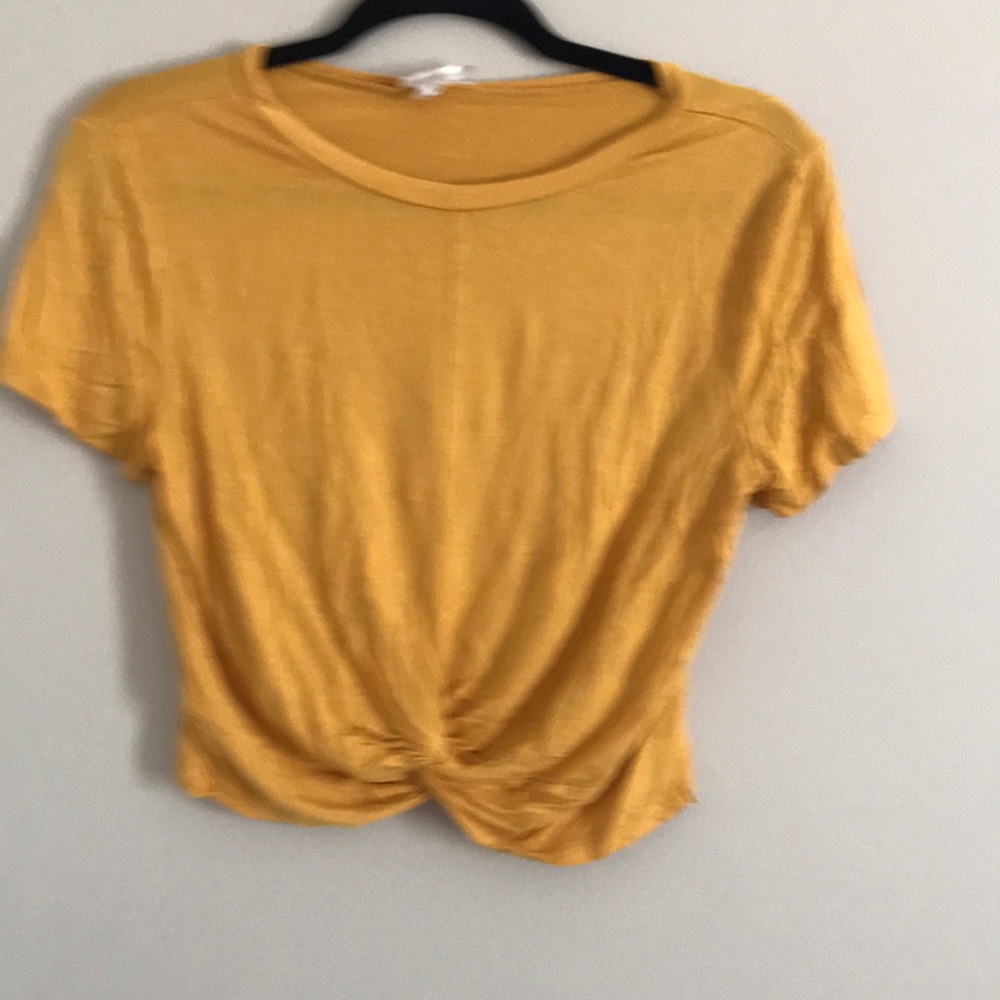MUSTARD COLORED CROP TEE